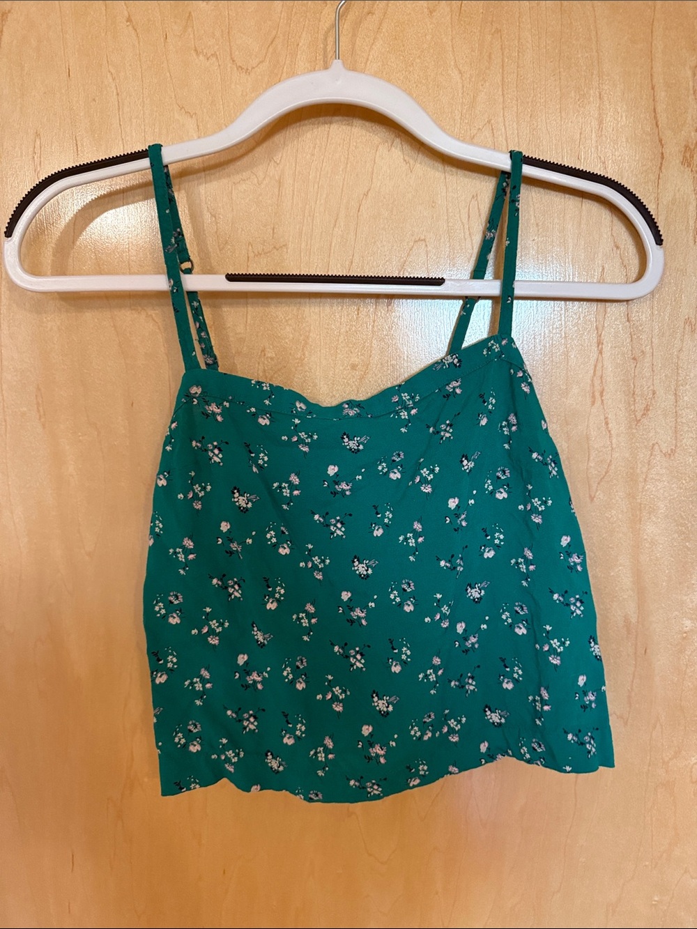 Women's Green Floral Cropped Spaghetti Strap Tank Top